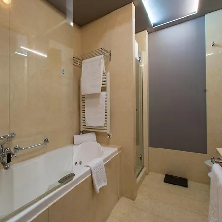 Spinale Otel 5*